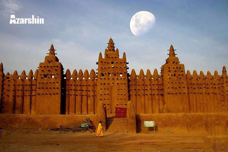 ساختمان های آجری قدیمی 