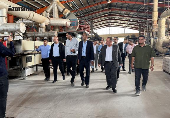 بازدید مدیر انرژی شرکت ملی گاز از کارخانه آجرنسوز آذرشین